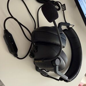 Black Over-Ear Headphones New, but no box